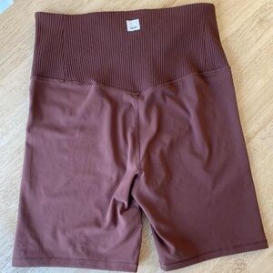 Training Shorts Vuori small high waist